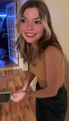 Magic Hour | Girl Dodging Hairbrush Samantha - Video Face Swap Template