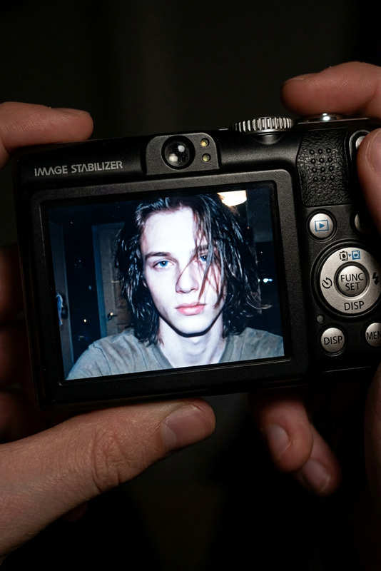 Canon Digicam Flash Memory Portrait