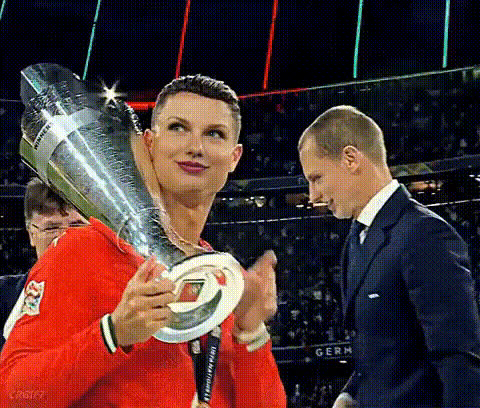 Cristiano Ronaldo With Trophy 1