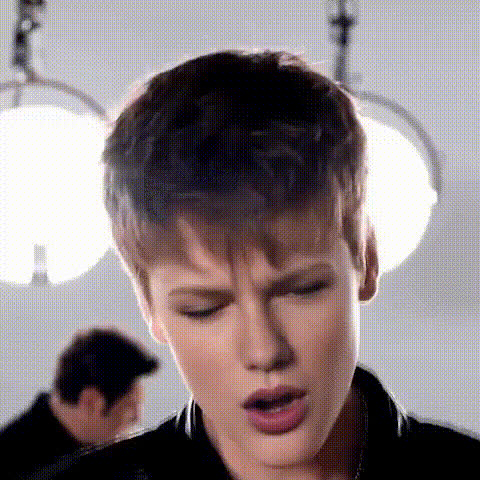 Justin Bieber Singing Expression