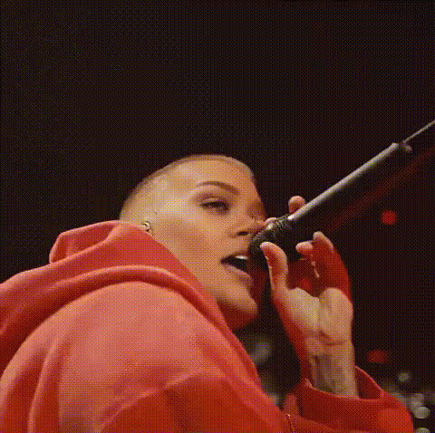 Justin Bieber Singing