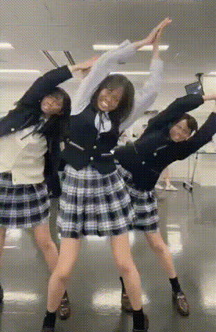 K Pop Style School Girls Dancing