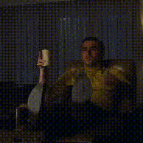 Leonardo Dicaprio Pointing