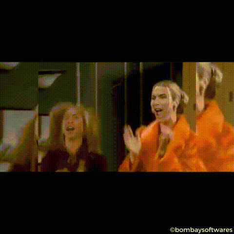 Lisa Kudrow Smiling Laughing