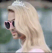 paris-hilton-in-sunglasses