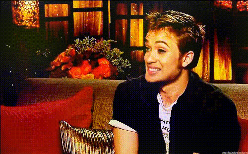 robert-pattinson-smiling-in-interview