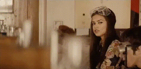 selena-gomez-looking-sideways