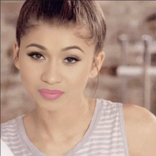 selena-gomez-surprised-expression