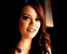 smiling-woman-pearl-necklace
