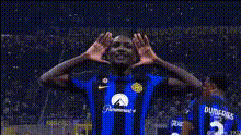 soccer-player-celebrating-goal