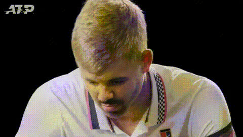 tennis-player-serious-expression