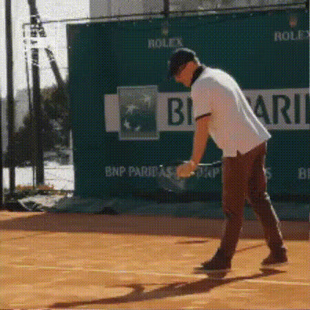 tennis-player-reacts-in-shock