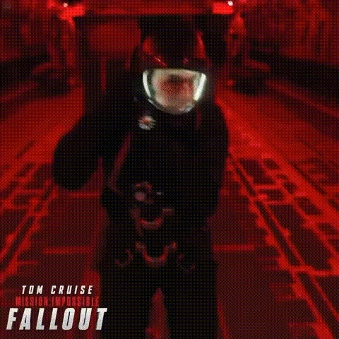 tom-cruise-in-helmet