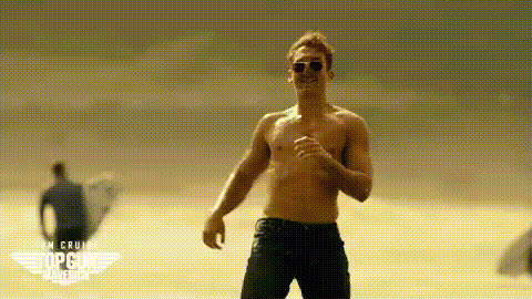 tom-cruise-smiling-shirtless