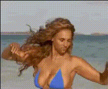 tyra-banks-on-beach