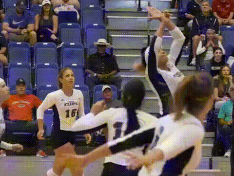 volleyball-player-in-action