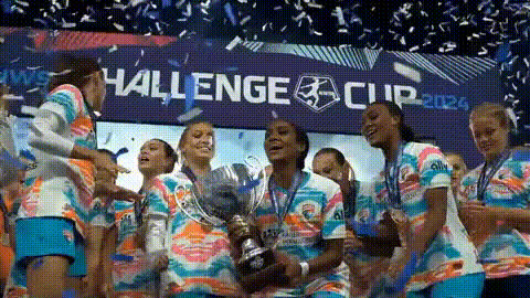 womens-soccer-team-celebrates
