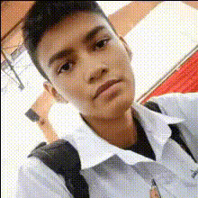 young-boy-selfie