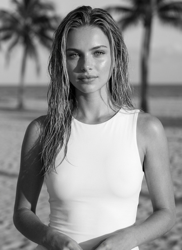 Black White Beach
