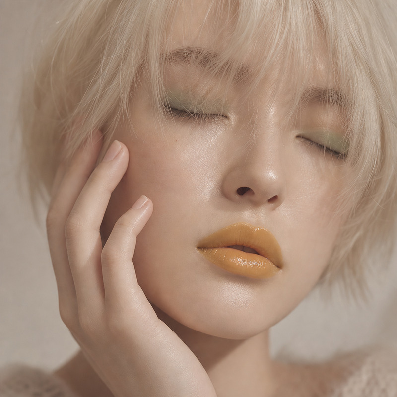 Transparent makeup