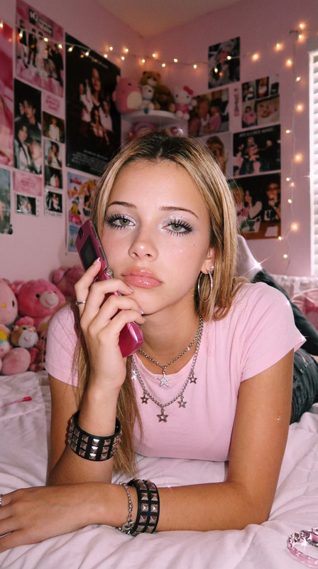 Y2K Bedroom