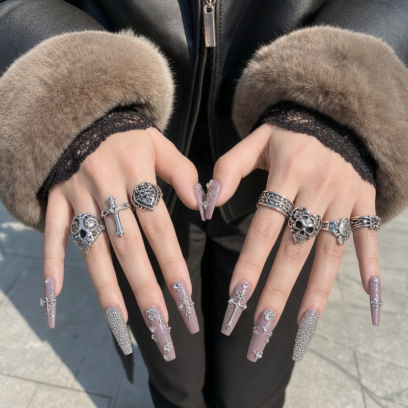 Luxury nails