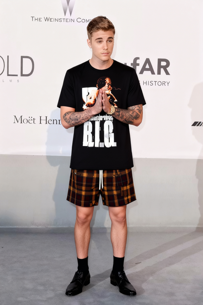 Justin Bieber Purpose Tour Tee With Ripped Jeans 2